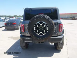 2023 Ford Bronco z VIN 1FMEE5DP8PLA91454, wystawiony jako IAAI lot #42805631 z przebiegiem 49 354 mil mil oraz . Historia ofert i sprzedaży dostępna na DreamBid. Obrazek 16.