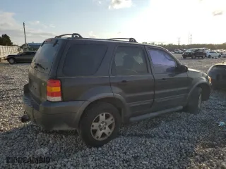 2006 Ford Escape XLT with VIN 1FMYU03186KB35165, listed as a Copart auction lot 71563254 with 206,450 mi miles and Clean Title. Bid and sale history available at carsss.com. Image 3.