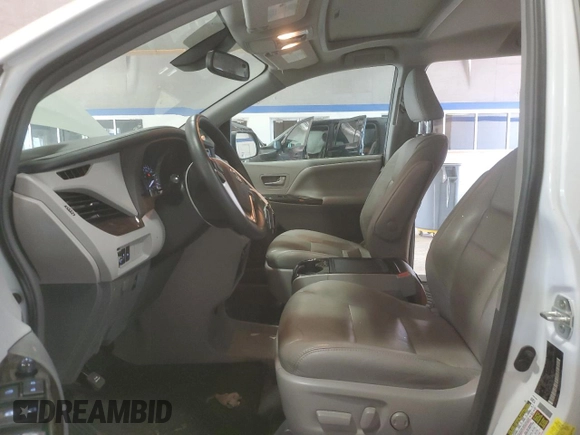 2018 Toyota Sienna XLE Auto Access Seat with VIN 5TDYZ3DC3JS933081, listed as a Copart auction lot 57483265 with 50,764 mi miles and Salvage title. Bid and sale history available at DreamBid. Image 7.