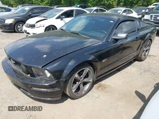 2008 Ford Mustang GT Deluxe with VIN 1ZVHT82H385184552, listed as a IAAI auction lot 42160325 with 212,582 mi miles and . Bid and sale history available at carsss.com. Image 16.