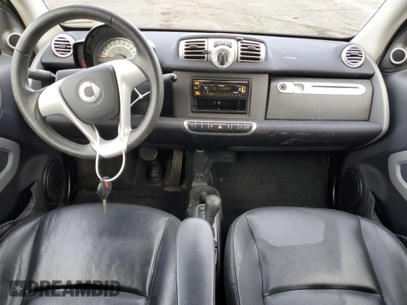 2013 Smart fortwo Passion z VIN WMEEK3BA2DK625180, wystawiony jako Copart lot #84905324 z przebiegiem 53 126 mil mil oraz Szkoda całkowita • Salvage title. Historia ofert i sprzedaży dostępna na DreamBid. Obrazek 8.