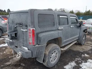 2008 Hummer H3 SUV with VIN 5GTEN13E088133349, listed as a IAAI auction lot 41587403 with 0 mi miles. Bid and sale history available at carsss.com. Image 4.