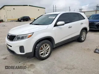 2014 Kia Sorento LX with VIN 5XYKT3A69EG486040, listed as a Copart auction lot 54686995 with 146,736 mi miles and Clean Title. Bid and sale history available at carsss.com. Image 1.