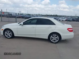 2010 Mercedes-Benz E 350 Luxury with VIN WDDHF5GB7AA167060, listed as a IAAI auction lot 42142664 with 118,651 mi miles and . Bid and sale history available at DreamBid. Image 15.