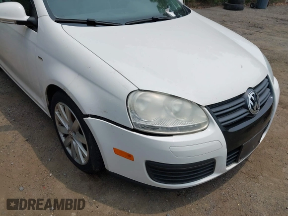 2010 Volkswagen Jetta Wolfsburg Edition with VIN 3VWRJ7AJ5AM015058, listed as a IAAI auction lot 42428766 with 158,506 mi miles and . Bid and sale history available at DreamBid. Image 6.
