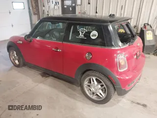 2008 MINI Hardtop S with VIN WMWMF73568TT89766, listed as a IAAI auction lot 42717545 with Not provided miles and . Bid and sale history available at DreamBid. Image 3.
