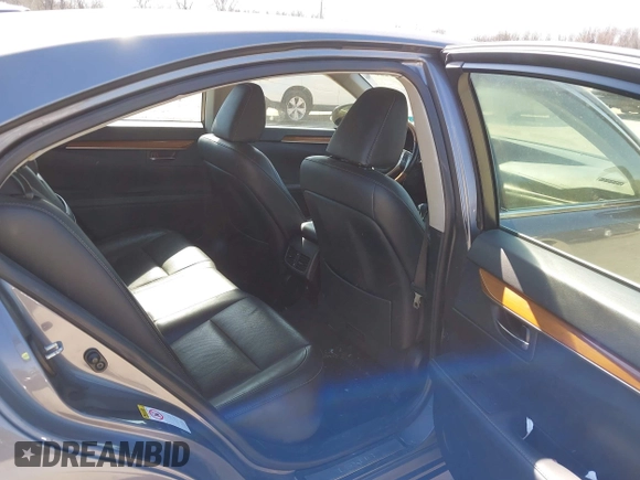 2014 Lexus ES 300h с VIN JTHBW1GG6E2071083, выставлен на аукционе IAAI как лот 41772226 с пробегом 140 710 миль миль и . История ставок и продаж доступна на DreamBid. Изображение 8.