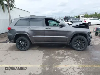 2017 Jeep Grand Cherokee Laredo with VIN 1C4RJFAG9HC885716, listed as a IAAI auction lot 41795182 with 110,613 mi miles. Bid and sale history available at carsss.com. Image 14.