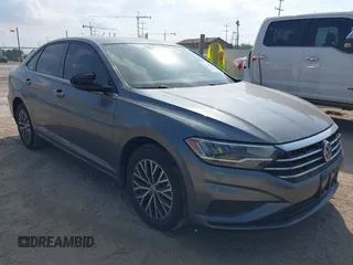 2021 Volkswagen Jetta S z VIN 3VWC57BU0MM093075, wystawiony jako IAAI lot #42067395 z przebiegiem 24 930 mil mil oraz . Historia ofert i sprzedaży dostępna na DreamBid. Obrazek 1.