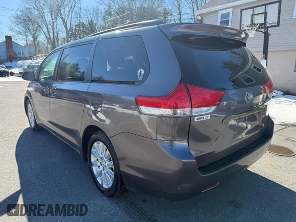 2014 Toyota Sienna LE with VIN 5TDJK3DC4ES074014, listed as a Copart auction lot 48602075 with 284,647 mi miles and Clean Title. Bid and sale history available at DreamBid. Image 3.