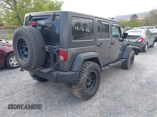 2018 Jeep Wrangler Unlimited Sport S z VIN 1C4HJWDG2JL930461, wystawiony jako IAAI lot #42042644 z przebiegiem 136 530 mil mil oraz . Historia ofert i sprzedaży dostępna na DreamBid. Obrazek 4.