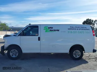 2016 GMC Savana Cargo Van with VIN 1GTW7AFF5G1159706, listed as a IAAI auction lot 42018527 with 103,497 mi miles. Bid and sale history available at carsss.com. Image 14.