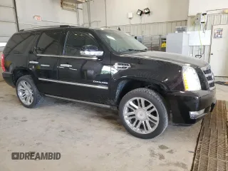 2011 Cadillac Escalade Platinum Edition z VIN 1GYS4DEF6BR193040, wystawiony jako Copart lot #56910155 z przebiegiem 132 754 mil mil oraz Szkoda całkowita • Salvage title. Historia ofert i sprzedaży dostępna na DreamBid. Obrazek 4.