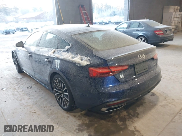 2022 Audi A5 Sportback Premium Plus z VIN WAUCBCF57NA005917, wystawiony jako IAAI lot #41362046 z przebiegiem 28 224 mil mil oraz . Historia ofert i sprzedaży dostępna na DreamBid. Obrazek 3.