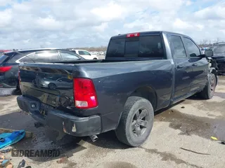 2017 Ram 1500 SLT z VIN 1C6RR6GG3HS775368, wystawiony jako IAAI lot #41374108 z przebiegiem 146 811 mil mil oraz . Historia ofert i sprzedaży dostępna na DreamBid. Obrazek 4.