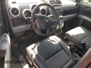 2006 Honda Element EX z VIN 5J6YH28676L012597, wystawiony jako Copart lot #57891325 z przebiegiem 216 133 mil mil oraz Czysty tytuł • Clean title. Historia ofert i sprzedaży dostępna na DreamBid. Obrazek 8.