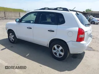 2006 Hyundai Tucson GL with VIN KM8JM12B76U412698, listed as a IAAI auction lot 42055377 with 177,459 mi miles. Bid and sale history available at carsss.com. Image 3.