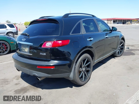 2005 Infiniti FX35 with VIN JNRAS08W95X215995, listed as a IAAI auction lot 42085118 with 295,901 mi miles. Bid and sale history available at carsss.com. Image 4.