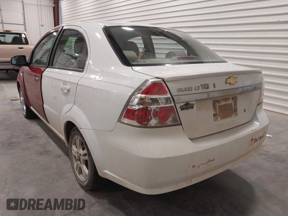 2011 Chevrolet Aveo 1LT z VIN KL1TD5DE4BB118796, wystawiony jako IAAI lot #41932392 z przebiegiem 128 034 mil mil oraz . Historia ofert i sprzedaży dostępna na DreamBid. Obrazek 3.