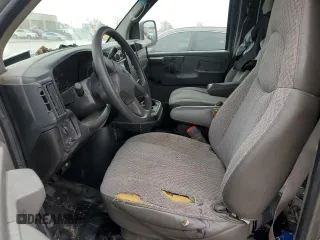 2006 GMC Savana Cargo Van with VIN 1GTHG35U761143039, listed as a Copart auction lot 80744424 with 0 mi miles and Salvage Title. Bid and sale history available at carsss.com. Image 7.