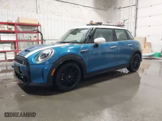 2022 MINI Hardtop 4 Door Cooper S with VIN WMW53DK02N2R94306, listed as a IAAI auction lot 41159141 with 14,263 mi miles. Bid and sale history available at carsss.com. Image 2.