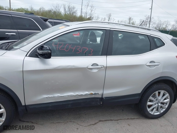 2022 Nissan Rogue Sport SV with VIN JN1BJ1BW3NW680142, listed as a IAAI auction lot 42043173 with 41,165 mi miles. Bid and sale history available at carsss.com. Image 14.