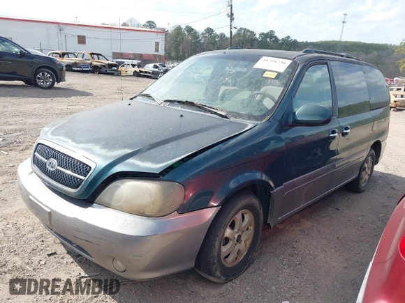2005 Kia Sedona LX with VIN KNDUP132X56735119, listed as a IAAI auction lot 41798736 with 196,460 mi miles. Bid and sale history available at carsss.com. Image 2.