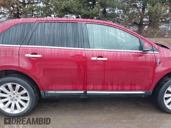 2014 Lincoln MKX with VIN 2LMDJ6JK0EBL15047, listed as a IAAI auction lot 41516164 with 107,221 mi miles and . Bid and sale history available at DreamBid. Image 14.