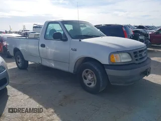 2002 Ford F-150 XL with VIN 3FTRF17212MA13777, listed as a IAAI auction lot 40977321 with 1 mi miles. Bid and sale history available at carsss.com. Image 1.