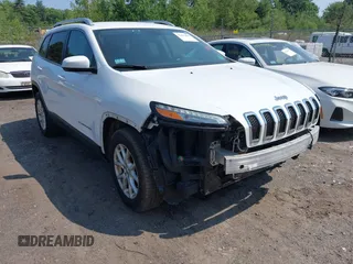 2016 Jeep Cherokee Latitude with VIN 1C4PJMCS6GW236286, listed as a IAAI auction lot 42492859 with 152,242 mi miles and . Bid and sale history available at DreamBid. Image 6.