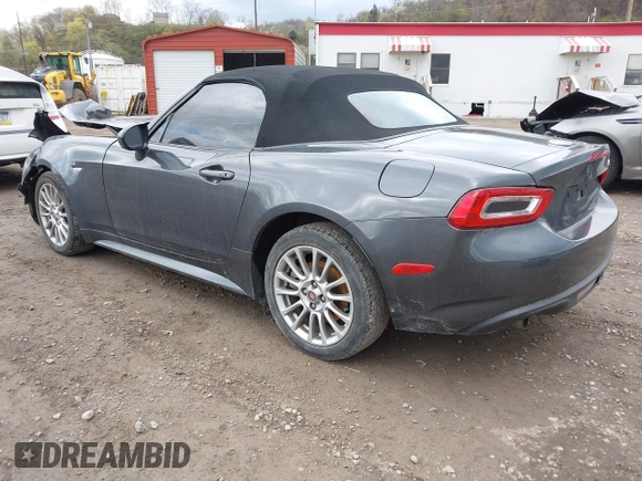 2017 FIAT 124 Spider Lusso z VIN JC1NFAEK7H0106877, wystawiony jako IAAI lot #42049505 z przebiegiem 54 487 mil mil oraz . Historia ofert i sprzedaży dostępna na DreamBid. Obrazek 3.