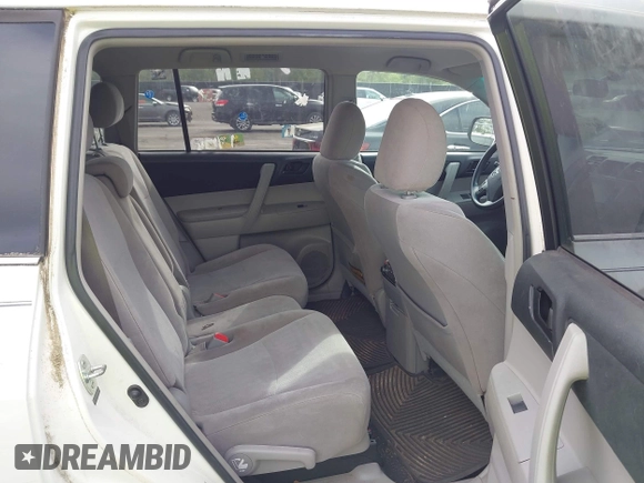 2013 Toyota Highlander with VIN 5TDZA3EH8DS040365, listed as a IAAI auction lot 41939503 with 123,581 mi miles and . Bid and sale history available at DreamBid. Image 8.