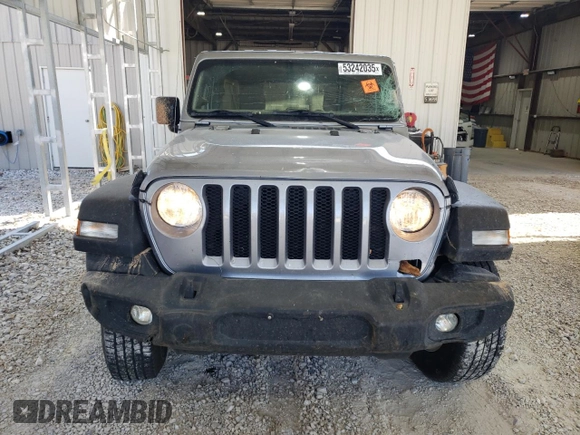 2020 Jeep Wrangler Unlimited Sport S z VIN 1C4HJXDN3LW181580, wystawiony jako Copart lot #53242035 z przebiegiem 114 569 mil mil oraz Szkoda całkowita • Salvage title. Historia ofert i sprzedaży dostępna na DreamBid. Obrazek 5.