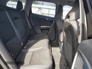 2015 Volvo XC60 T5 Drive-E z VIN YV440MDJ2F2686581, wystawiony jako Copart lot #57689395 z przebiegiem 147 104 mil mil oraz Szkoda całkowita • Salvage title. Historia ofert i sprzedaży dostępna na DreamBid. Obrazek 11.