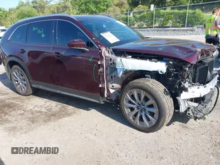 2024 Mazda CX-90 Premium Plus z VIN JM3KKEHD5R1138834, wystawiony jako IAAI lot #42000473 z przebiegiem 15 217 mil mil oraz . Historia ofert i sprzedaży dostępna na DreamBid. Obrazek 1.