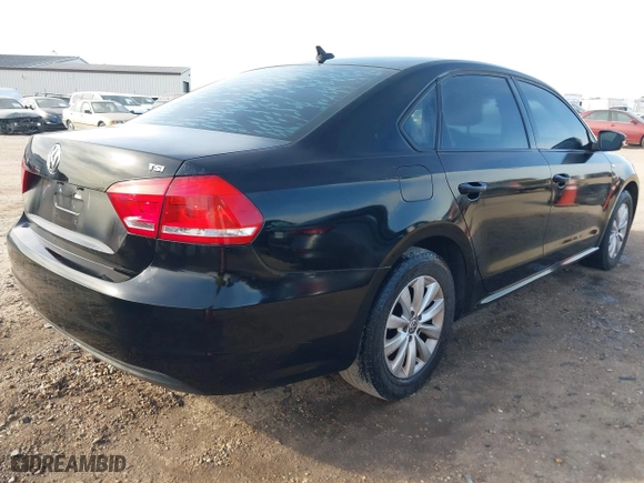 2014 Volkswagen Passat Wolfsburg Ed with VIN 1VWAS7A35EC094900, listed as a IAAI auction lot 42061090 with 115,897 mi miles. Bid and sale history available at carsss.com. Image 4.