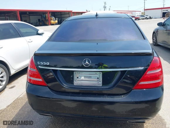 2013 Mercedes-Benz S-Class S 550 with VIN WDDNG7DB7DA531529, listed as a IAAI auction lot 41999063 with 121,561 mi miles. Bid and sale history available at carsss.com. Image 16.