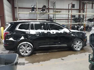 2022 Cadillac XT6 Premium Luxury with VIN 1GYKPDRS7NZ112856, listed as a IAAI auction lot 41328577 with 1 mi miles. Bid and sale history available at carsss.com. Image 13.