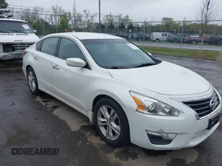 2015 Nissan Altima S z VIN 1N4AL3AP2FC158202, wystawiony jako IAAI lot #41996290 z przebiegiem 118 112 mil mil oraz . Historia ofert i sprzedaży dostępna na DreamBid. Obrazek 1.