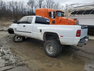 2001 Dodge Ram 3500 with VIN 1B7MF33611J268360, listed as a Copart auction lot 82410844 with 0 mi miles and Salvage Title. Bid and sale history available at carsss.com. Image 2.