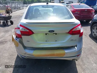 2019 Ford Fiesta SE z VIN 3FADP4BJ0KM133096, wystawiony jako IAAI lot #42204601 z przebiegiem 108 904 mil mil oraz . Historia ofert i sprzedaży dostępna na DreamBid. Obrazek 6.