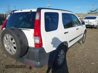 2005 Honda CR-V EX with VIN SHSRD78875U315913, listed as a IAAI auction lot 41880071 with 310,358 mi miles. Bid and sale history available at carsss.com. Image 4.