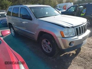 2007 Jeep Grand Cherokee Laredo with VIN 1J8GS48K17C516150, listed as a IAAI auction lot 41752720 with 176,114 mi miles. Bid and sale history available at carsss.com. Image 1.