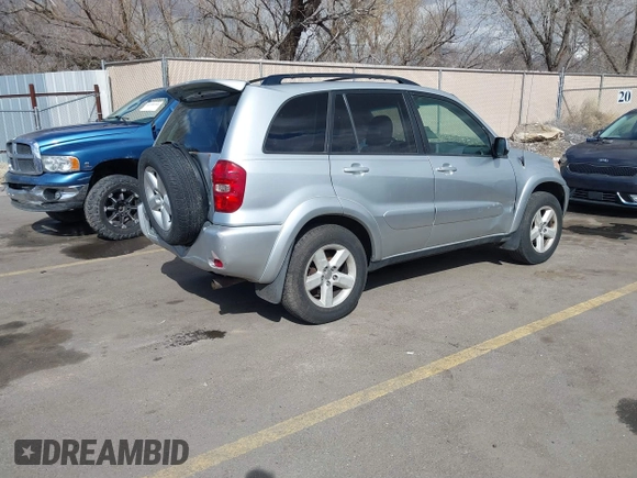 2005 Toyota RAV4 with VIN JTEHD20V150044817, listed as a IAAI auction lot 41782554 with 211,316 mi miles. Bid and sale history available at carsss.com. Image 4.