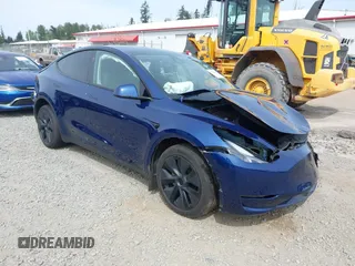 2024 Tesla Model Y Long Range z VIN 7SAYGDEEXRF128967, wystawiony jako IAAI lot #42216304 z przebiegiem 17 193 mil mil oraz . Historia ofert i sprzedaży dostępna na DreamBid. Obrazek 1.