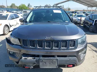 2019 Jeep Compass Trailhawk with VIN 3C4NJDDB3KT759849, listed as a IAAI auction lot 42141467 with 100,915 mi miles and . Bid and sale history available at DreamBid. Image 12.