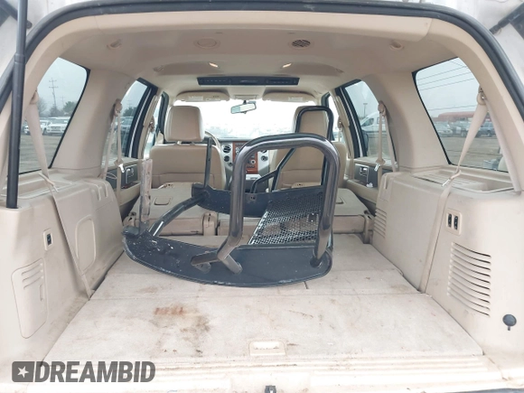 2010 Ford Expedition Eddie Bauer with VIN 1FMJU1H53AEA07197, listed as a IAAI auction lot 41443917 with 181,273 mi miles and . Bid and sale history available at DreamBid. Image 8.