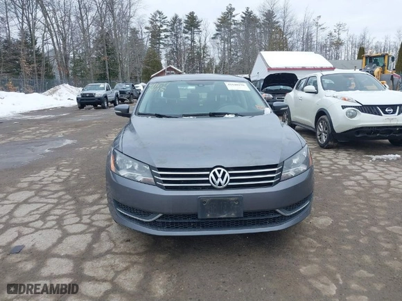 2014 Volkswagen Passat Wolfsburg Ed with VIN 1VWAT7A38EC110410, listed as a IAAI auction lot 41640198 with 135,320 mi miles. Bid and sale history available at carsss.com. Image 13.