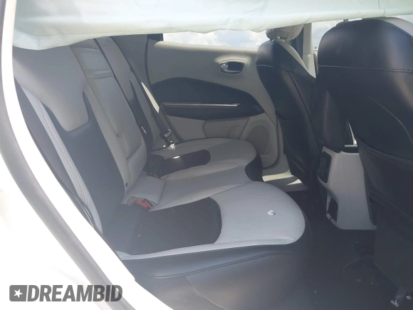 2019 Jeep Compass Limited with VIN 3C4NJCCBXKT725774, listed as a IAAI auction lot 42347887 with 43,472 mi miles and . Bid and sale history available at DreamBid. Image 8.