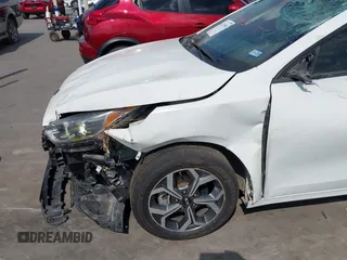 2021 Kia Forte LXS с VIN 3KPF24AD6ME288942, выставлен на аукционе IAAI как лот 42315603 с пробегом 131 843 миль миль и . История ставок и продаж доступна на DreamBid. Изображение 6.
